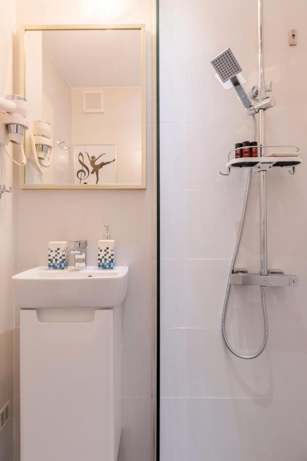 New Studio Carturesti - City Center Bükreş Dış mekan fotoğraf